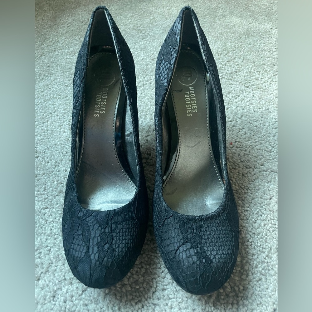 Mootsies Tootsies Black Lace Heels size 9